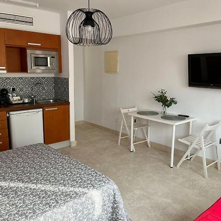 Illescas Apartamento Естепона Екстериор снимка